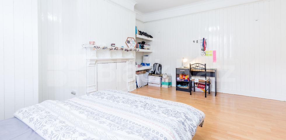 			5 Bedroom, 1 bath, 1 reception Terraced House			 Tottenhall Rd, Palmers Green