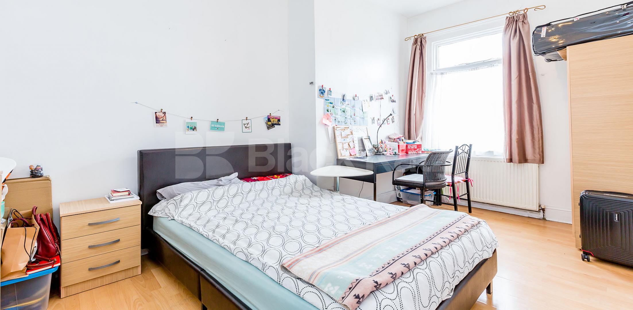 			5 Bedroom, 1 bath, 1 reception Terraced House			 Tottenhall Rd, Palmers Green