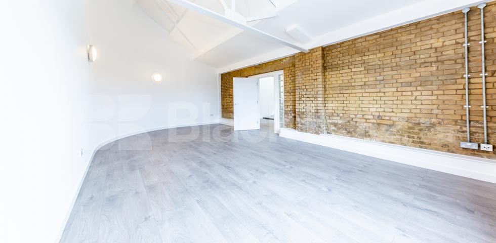 			2 Bedroom, 2 bath, 1 reception Apartment			 SPRINGFIELD HOUSE LOFTS-TYSSEN STREET, DALSTON/HAGGERSTON