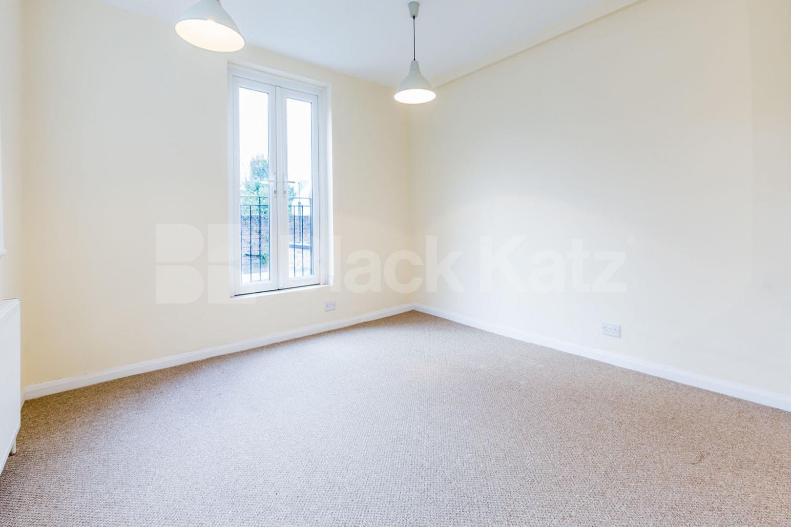 2 bedroom 2 bathroom spacious property located in De Beauvoir  Buckingham Road, De Beauvoir Town