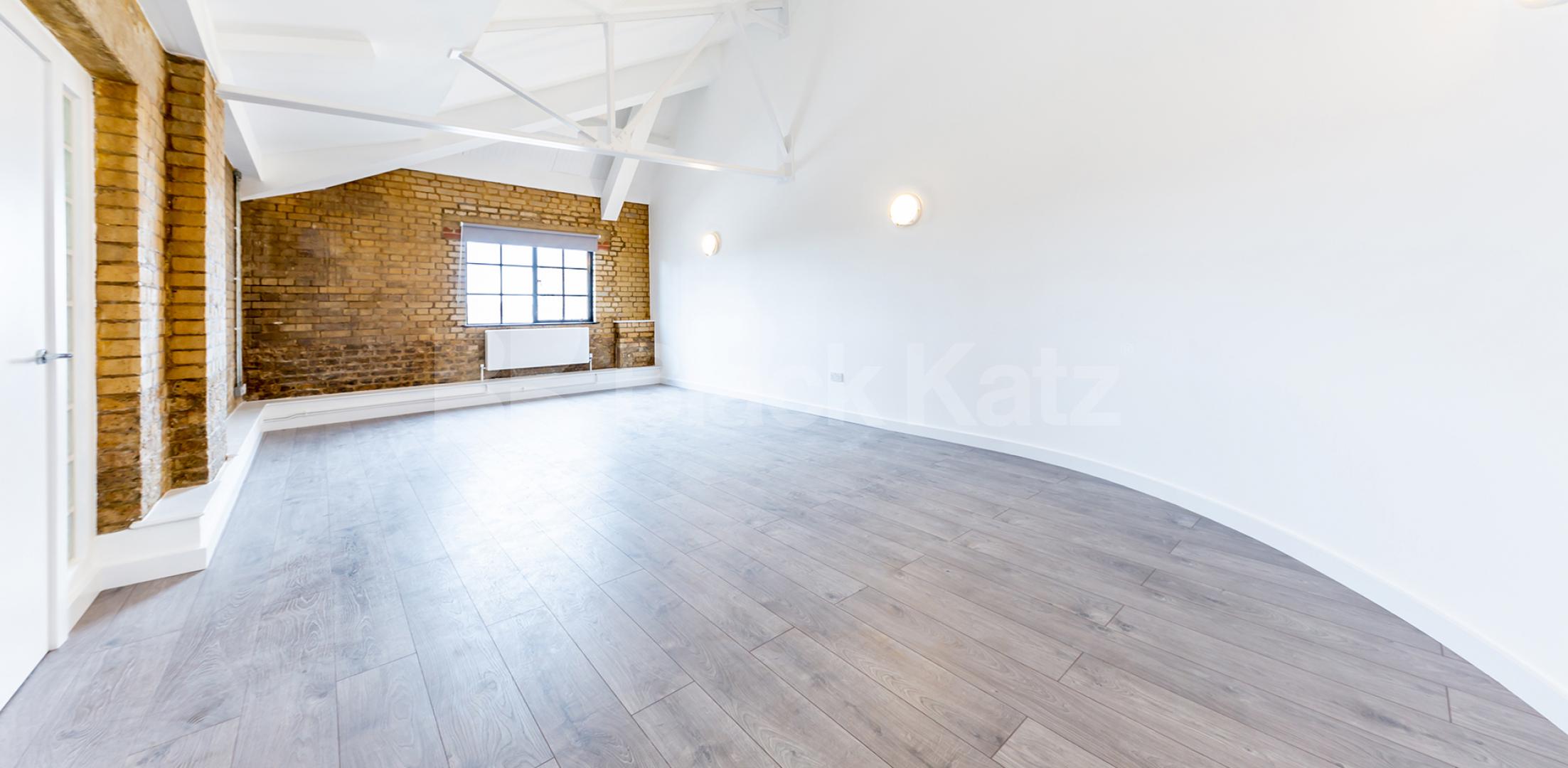 			2 Bedroom, 2 bath, 1 reception Apartment			 SPRINGFIELD HOUSE LOFTS-TYSSEN STREET, DALSTON/HAGGERSTON