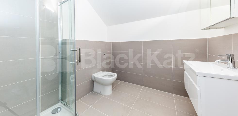 			2 Bedroom, 2 bath, 1 reception Apartment			 SPRINGFIELD HOUSE LOFTS-TYSSEN STREET, DALSTON/HAGGERSTON