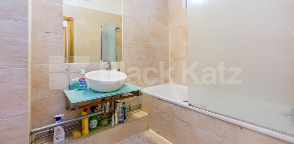 			STUNNING 1 BED WAREHOUSE APARTMENT, 1 Bedroom, 1 bath, 1 reception Flat			 ABILITY PLAZA-KINGSLAND ROAD, DALSTON/HAGGERSTON