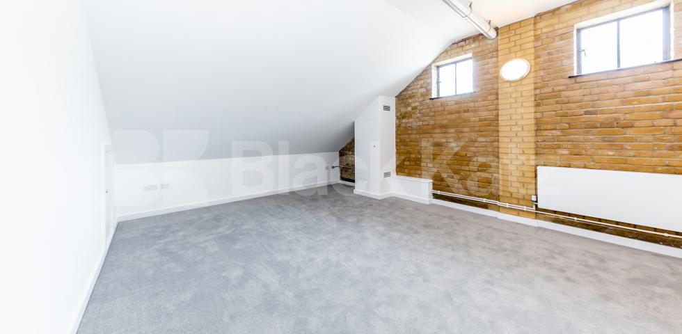 			2 Bedroom, 2 bath, 1 reception Apartment			 SPRINGFIELD HOUSE LOFTS-TYSSEN STREET, DALSTON/HAGGERSTON