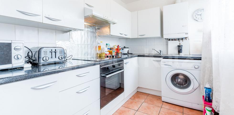 			5 Bedroom, 1 bath, 1 reception Terraced House			 Tottenhall Rd, Palmers Green
