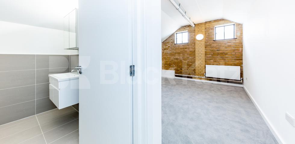 			2 Bedroom, 2 bath, 1 reception Apartment			 SPRINGFIELD HOUSE LOFTS-TYSSEN STREET, DALSTON/HAGGERSTON