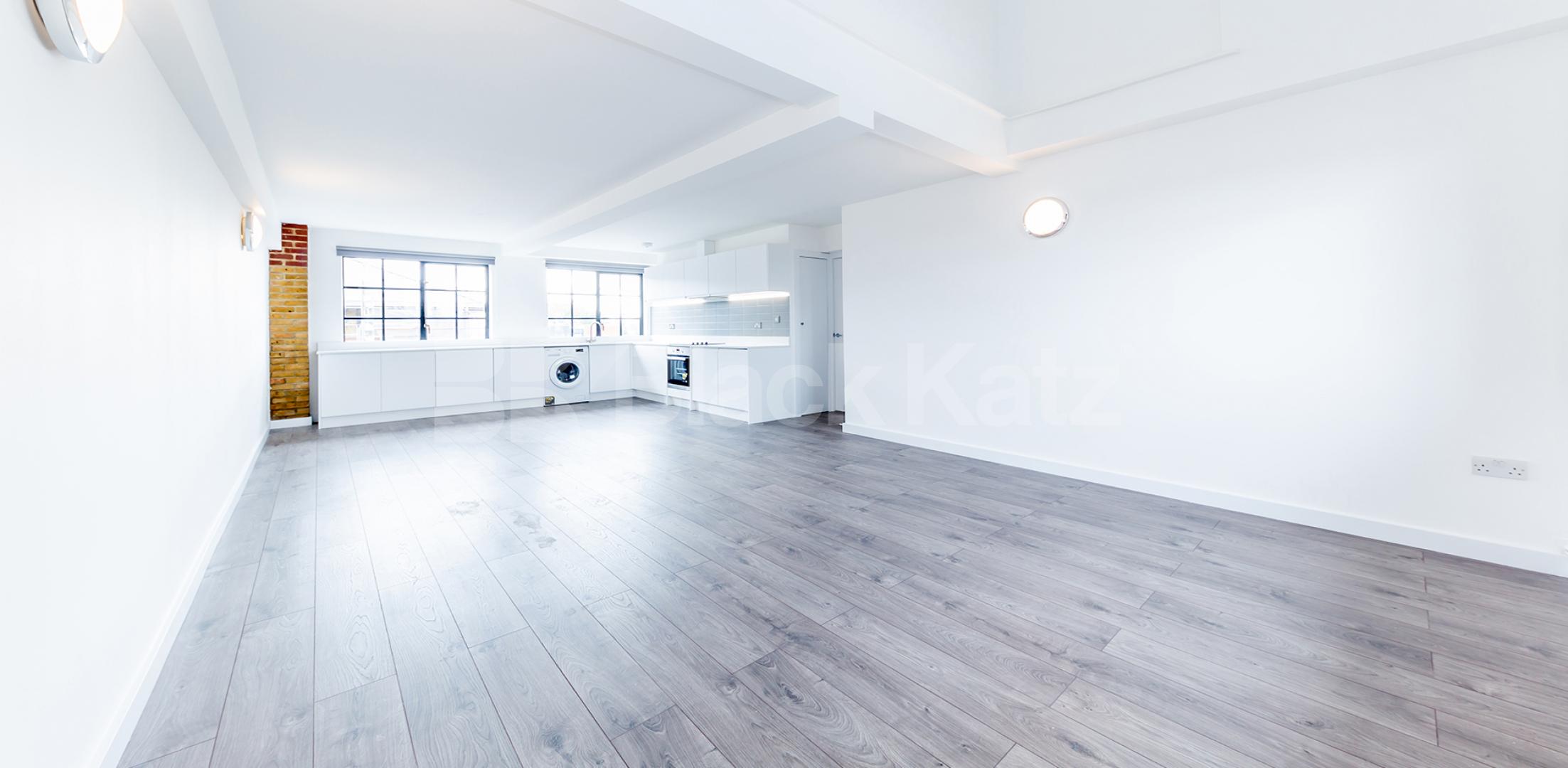 Cheerfully palatial 4 Bedroom Apartment in SPRINGFIELD HOUSE LOFTSTYSSEN STREET E8