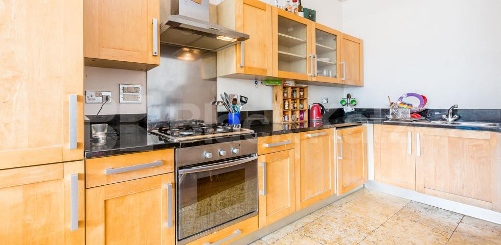 			STUNNING 1 BED WAREHOUSE APARTMENT, 1 Bedroom, 1 bath, 1 reception Flat			 ABILITY PLAZA-KINGSLAND ROAD, DALSTON/HAGGERSTON