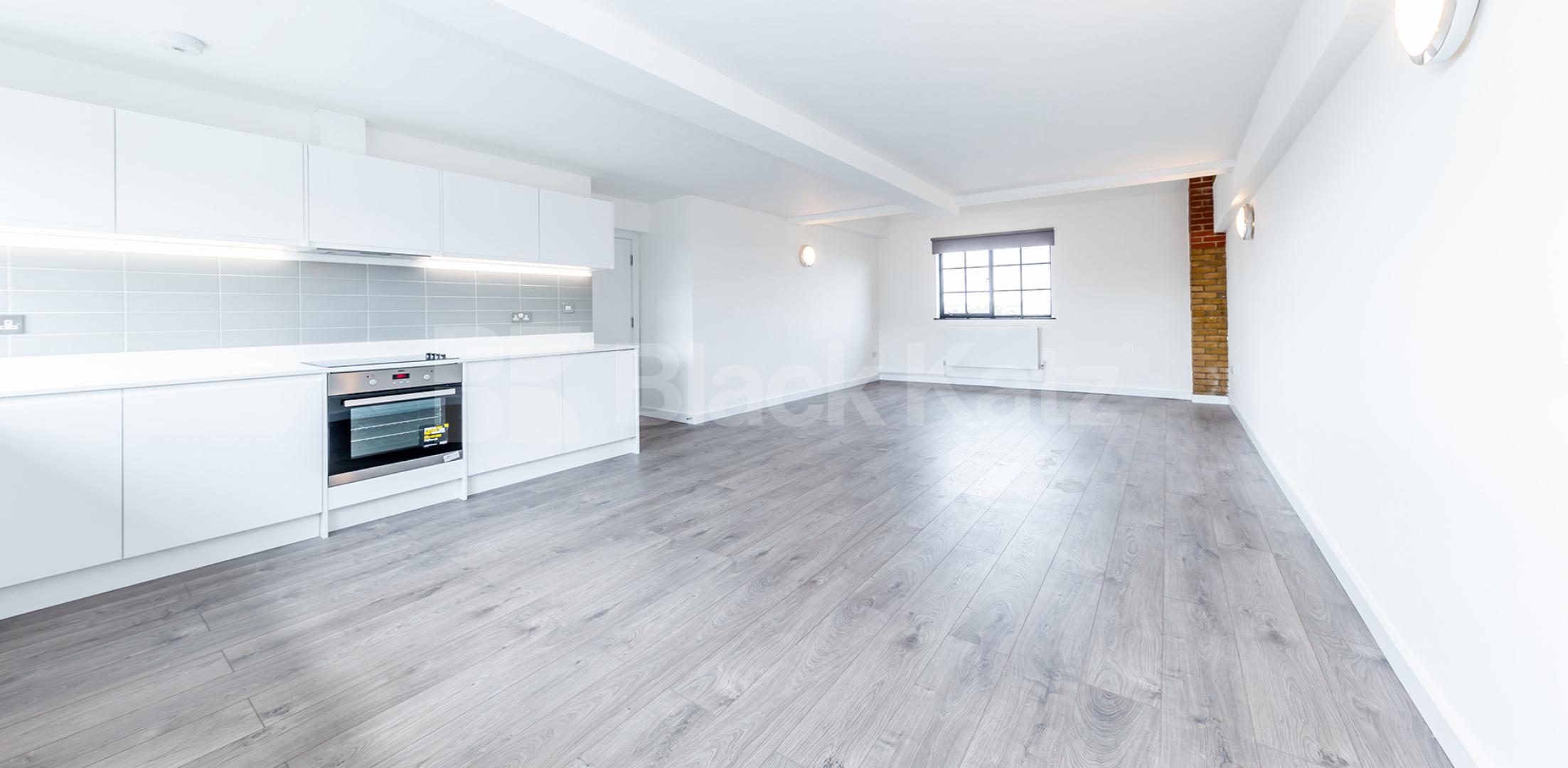 			4 Bedroom, 2 bath, 1 reception Apartment			 SPRINGFIELD HOUSE LOFTS-TYSSEN STREET, DALSTON/HAGGERSTON