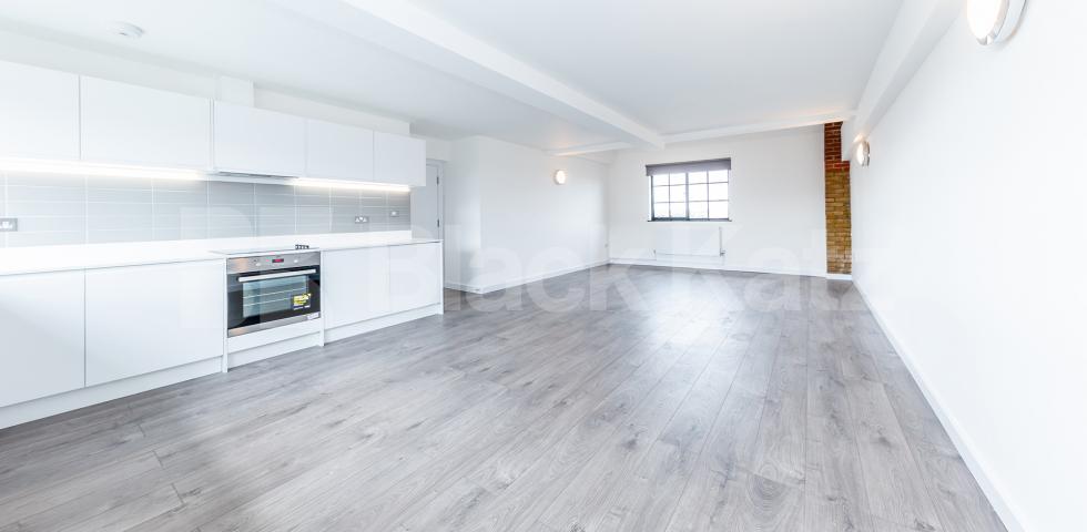			4 Bedroom, 2 bath, 1 reception Apartment			 SPRINGFIELD HOUSE LOFTS-TYSSEN STREET, DALSTON/HAGGERSTON