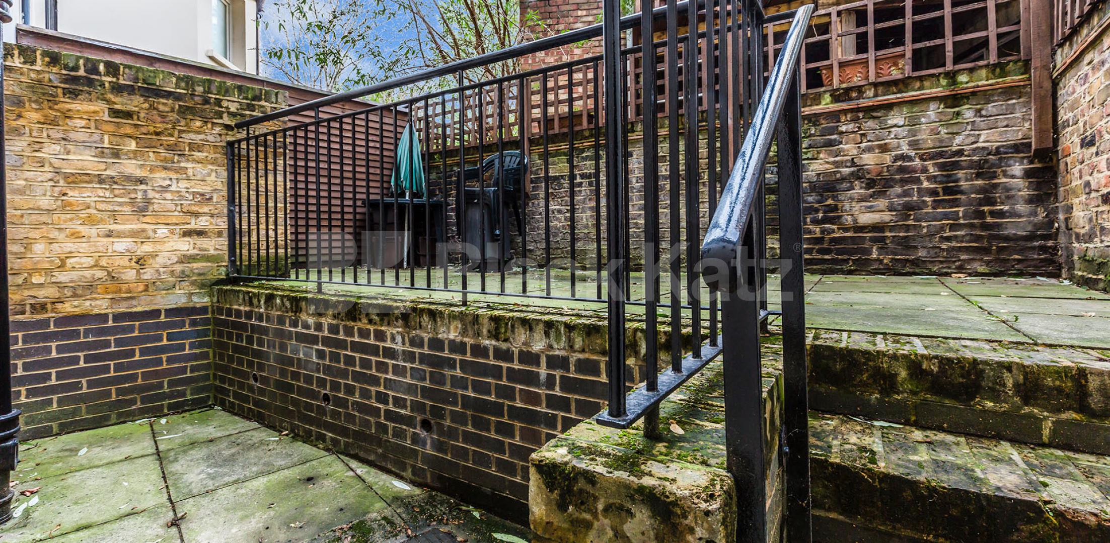 			New Instruction, 1 Bedroom, 1 bath, 1 reception Flat			 Caledonian Road, KINGS CROSS