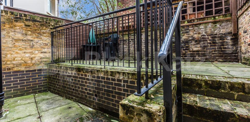 			New Instruction, 1 Bedroom, 1 bath, 1 reception Flat			 Caledonian Road, KINGS CROSS