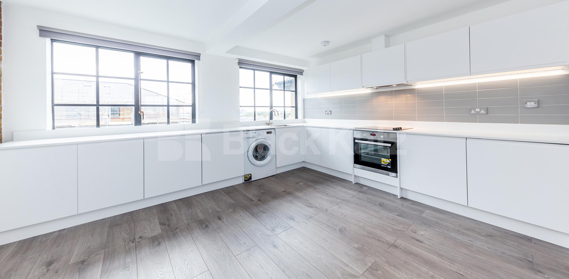 			4 Bedroom, 2 bath, 1 reception Apartment			 SPRINGFIELD HOUSE LOFTS-TYSSEN STREET, DALSTON/HAGGERSTON