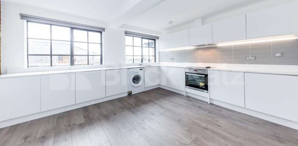 			4 Bedroom, 2 bath, 1 reception Apartment			 SPRINGFIELD HOUSE LOFTS-TYSSEN STREET, DALSTON/HAGGERSTON