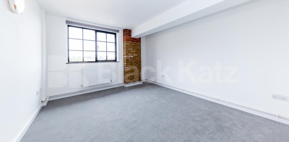 			4 Bedroom, 2 bath, 1 reception Apartment			 SPRINGFIELD HOUSE LOFTS-TYSSEN STREET, DALSTON/HAGGERSTON