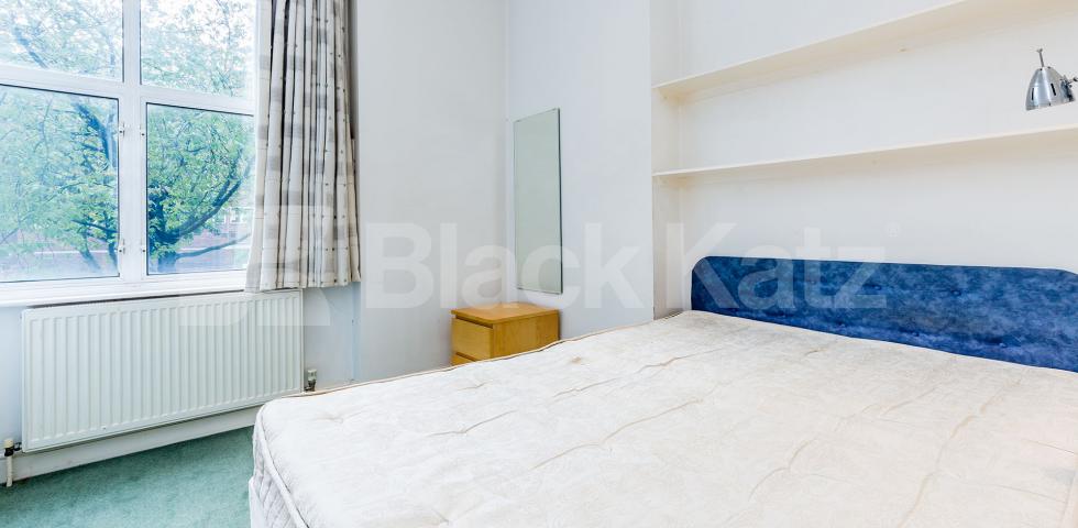 			BRIGHT AND SPACIOUS 1 BEDROOM APARTMENT, 1 Bedroom, 1 bath, 1 reception Flat			 Caledonian Road, KING'S CROSS-BARNSBURY-ISLINGTON