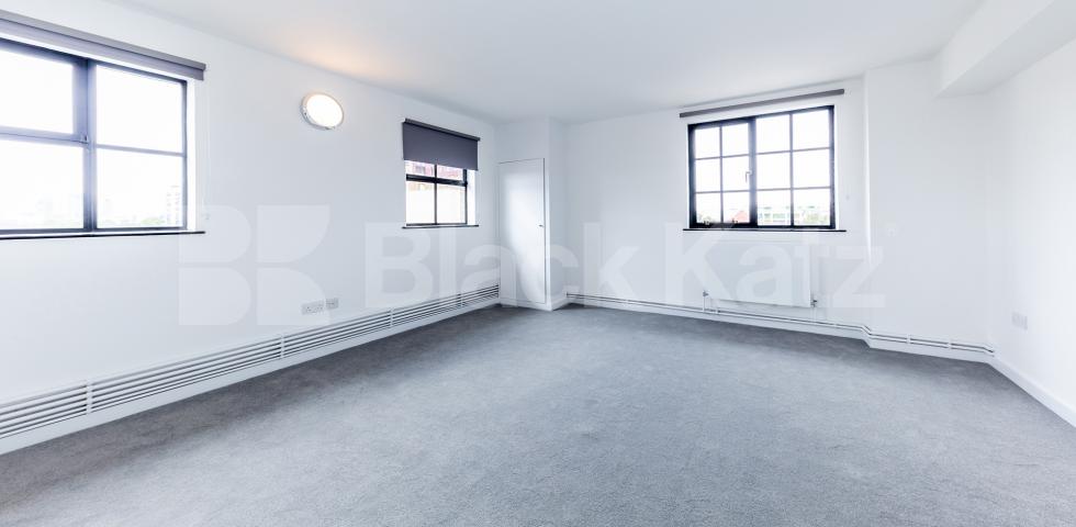 			4 Bedroom, 2 bath, 1 reception Apartment			 SPRINGFIELD HOUSE LOFTS-TYSSEN STREET, DALSTON/HAGGERSTON