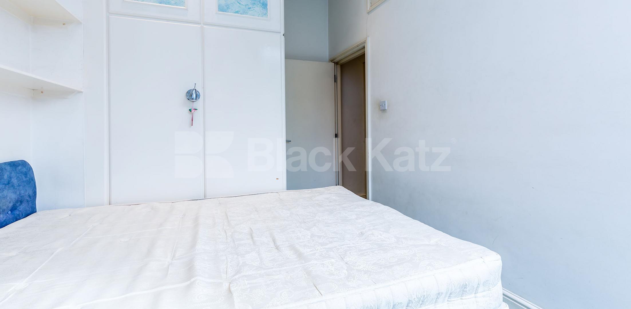 			BRIGHT AND SPACIOUS 1 BEDROOM APARTMENT, 1 Bedroom, 1 bath, 1 reception Flat			 Caledonian Road, KING'S CROSS-BARNSBURY-ISLINGTON