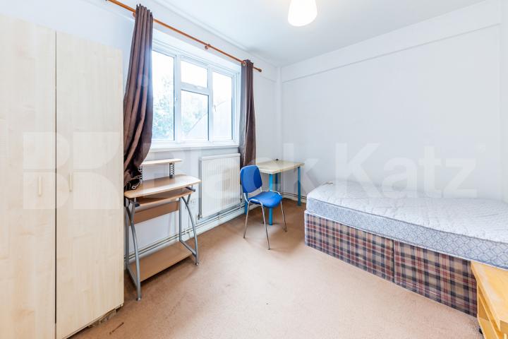 3 bedroom property located in Bloomsbury close to Kings Cross Station Sidmouth Street, KINGS CROSS 