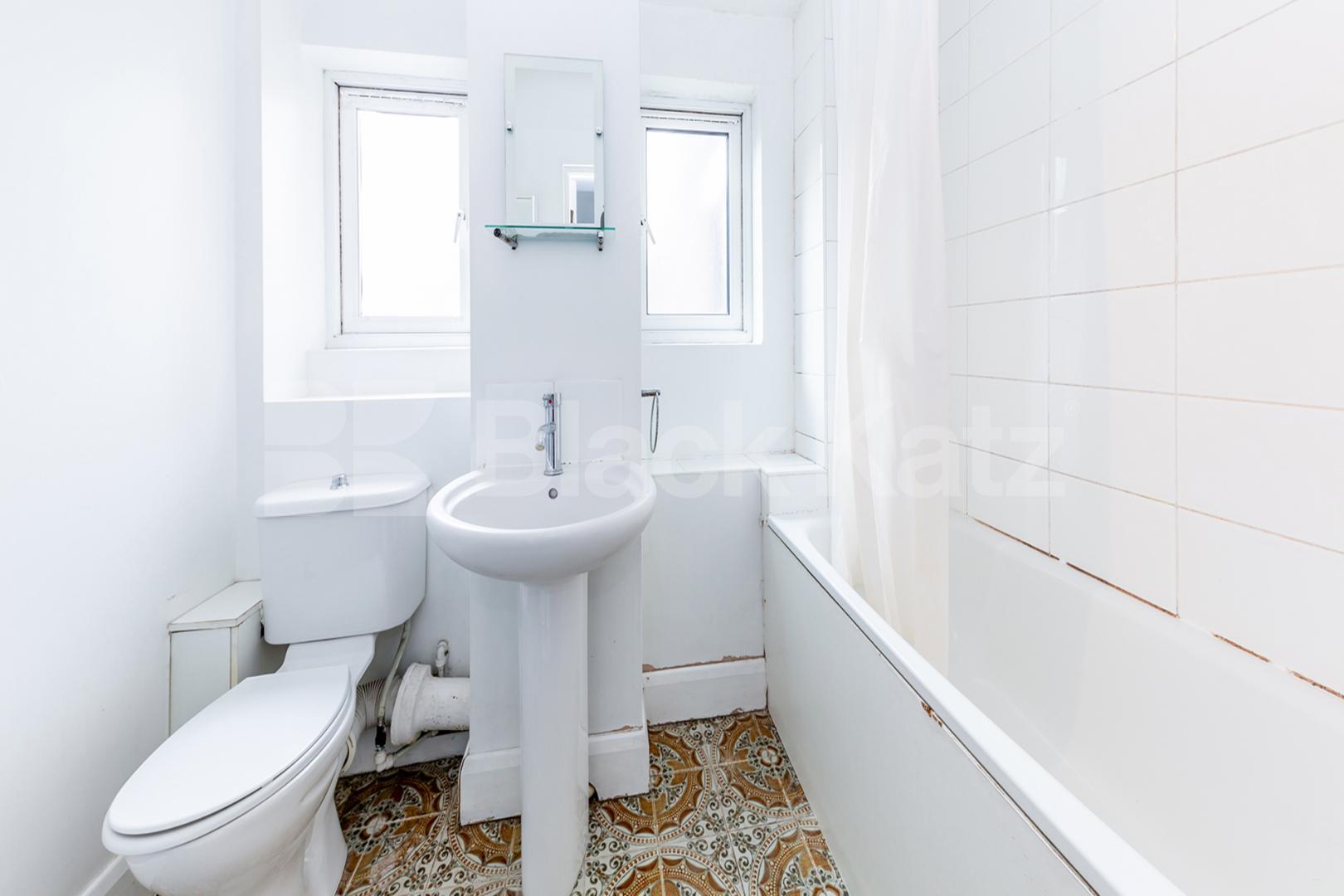 3 bedroom property located in Bloomsbury close to Kings Cross Station Sidmouth Street, KINGS CROSS 