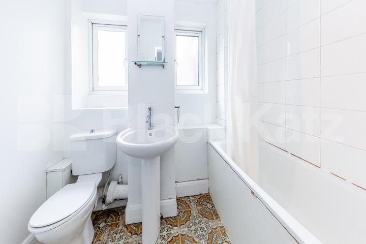 3 bedroom property located in Bloomsbury close to Kings Cross Station Sidmouth Street, KINGS CROSS 