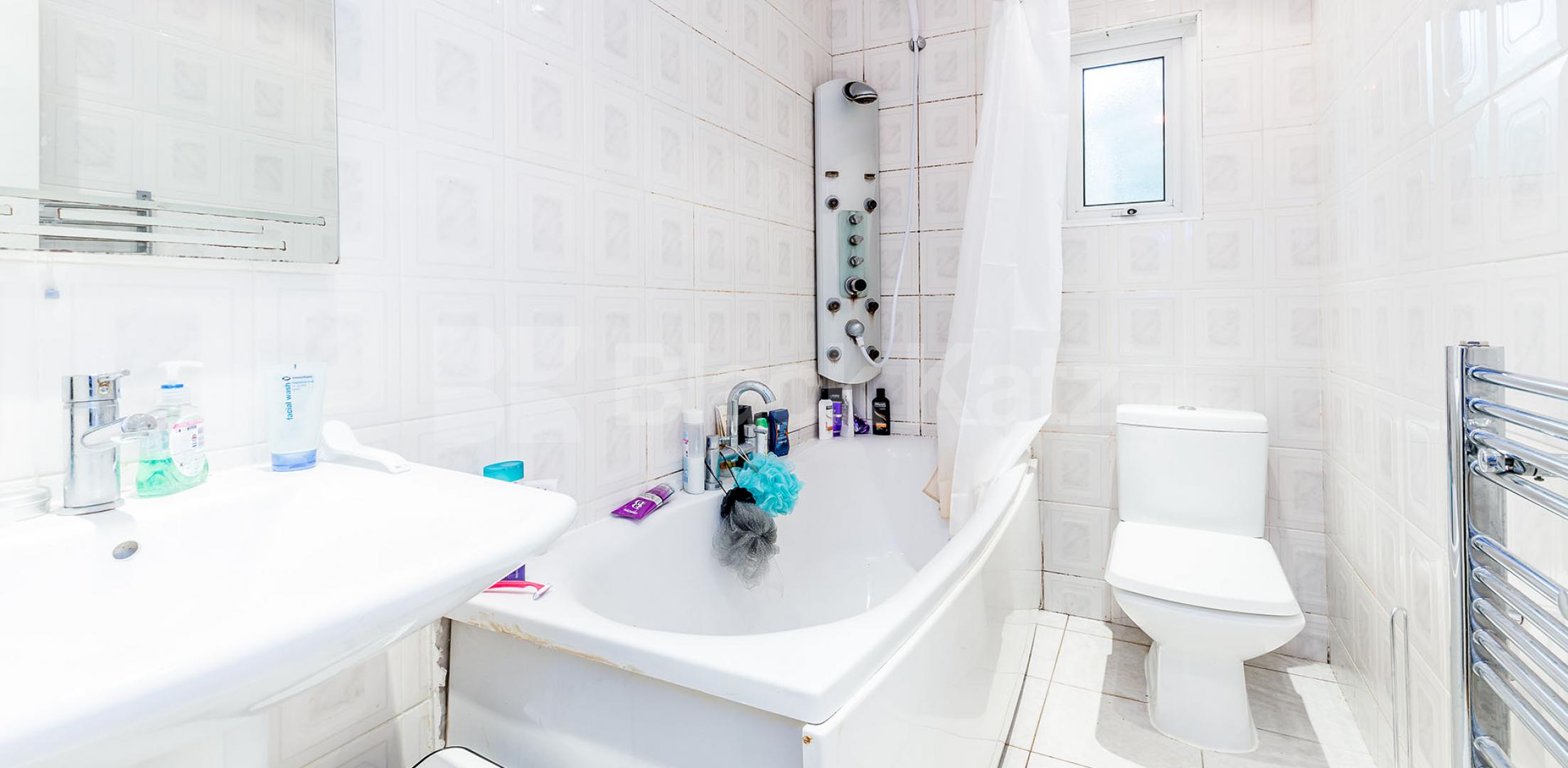 			BEAUTIFUL TWO BEDROOM GARDEN FLAT WITH STUDY/GUEST ROOM, 2 Bedroom, 1 bath, 1 reception Flat			 Hertford Road, DE BEAUVOIR-DALSTON-HAGGERSTON