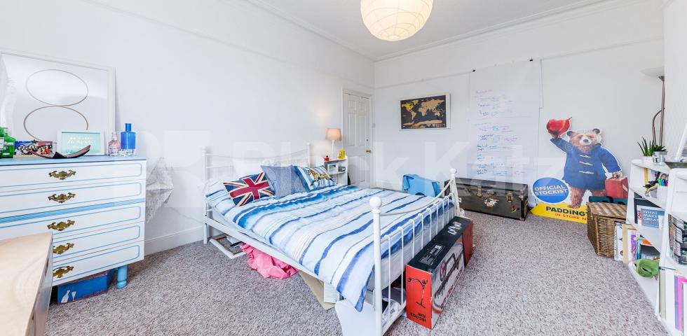 			4 Bedroom, 1 bath, 1 reception Flat			 Beacon Hill, CALEDONIAN ROAD-HOLLOWAY