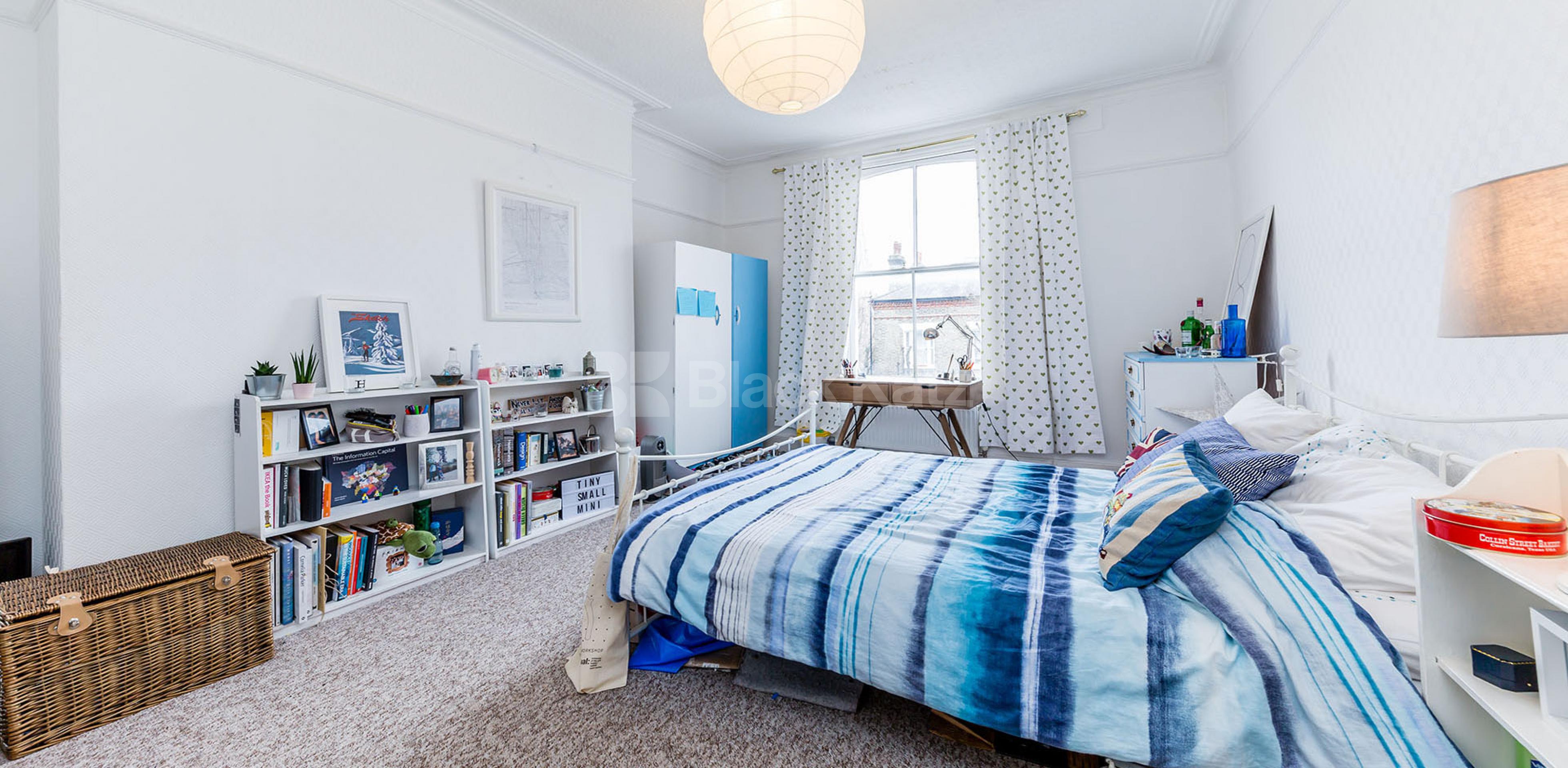 			4 Bedroom, 1 bath, 1 reception Flat			 Beacon Hill, CALEDONIAN ROAD-HOLLOWAY N7
