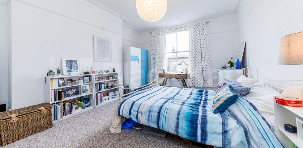 			3 Bedroom, 1 bath, 1 reception Flat			 Beacon Hill, CALEDONIAN ROAD-HOLLOWAY