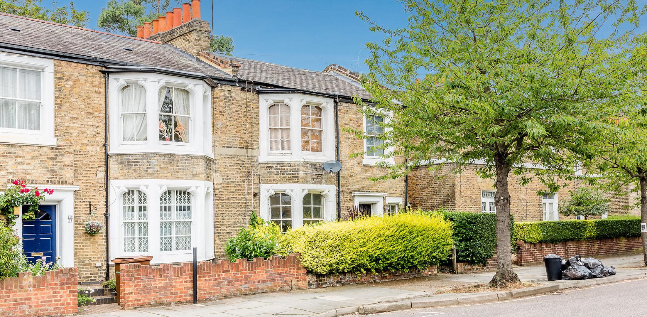 			BEAUTIFUL TWO BEDROOM GARDEN FLAT WITH STUDY/GUEST ROOM, 2 Bedroom, 1 bath, 1 reception Flat			 Hertford Road, DE BEAUVOIR-DALSTON-HAGGERSTON