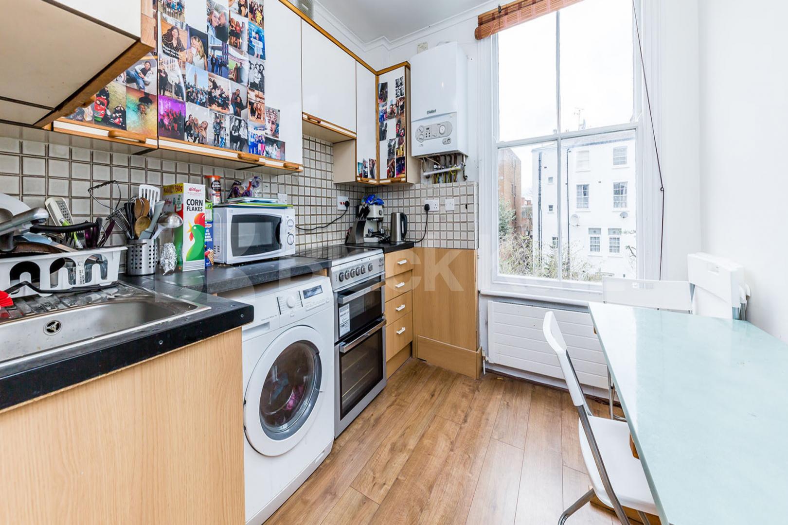 Arrange over 2 floors a recently painted and bright and airy 4 bedroom property Essex Road, Islington
