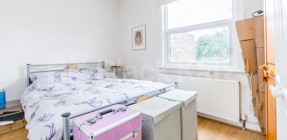 			SPACIOUS BRIGHT AND AIRY TWO BEDROOM APARTMENT, 2 Bedroom, 1 bath, 1 reception Flat			 Regina Road, FINSBURY PARK-STROUD GREEN 