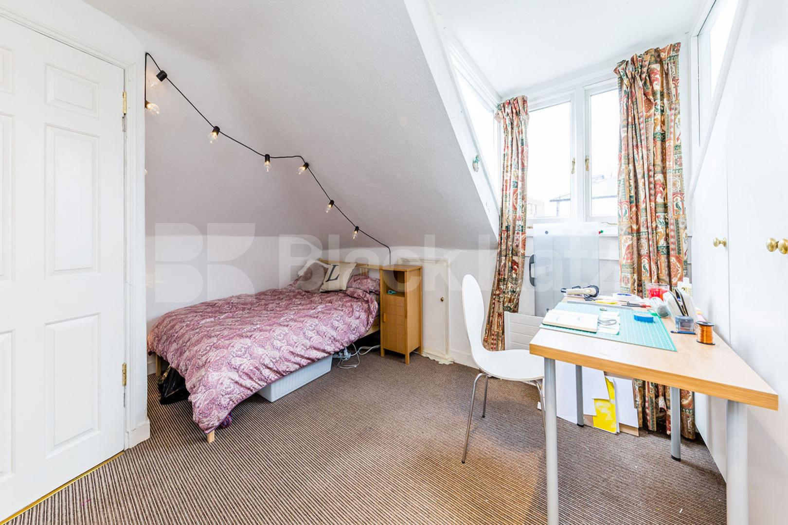 perfect for 4 sharers, located in the sought after area of Hillmarton  Beacon Hill, Hillmarton Conservation Area 
