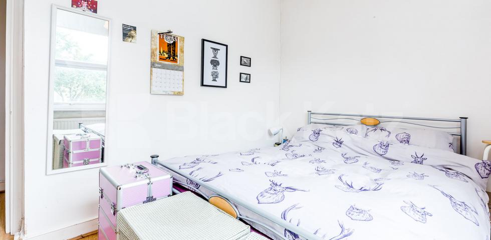 			SPACIOUS BRIGHT AND AIRY TWO BEDROOM APARTMENT, 2 Bedroom, 1 bath, 1 reception Flat			 Regina Road, FINSBURY PARK-STROUD GREEN 