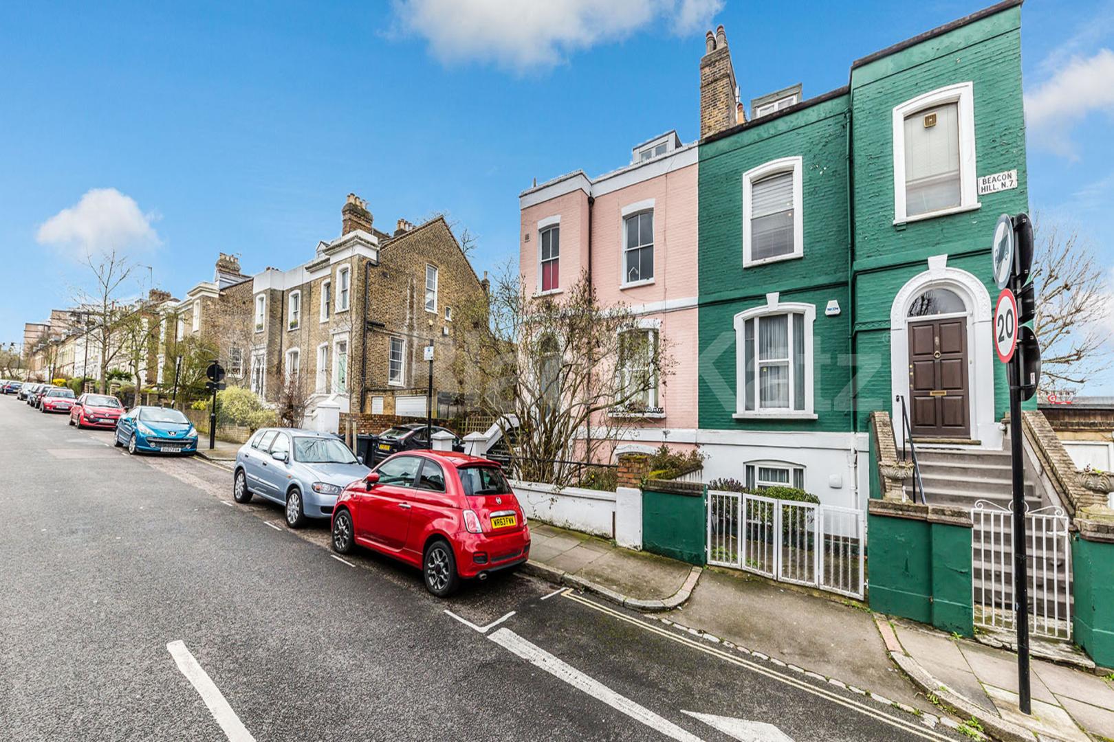perfect for 4 sharers, located in the sought after area of Hillmarton  Beacon Hill, Hillmarton Conservation Area 