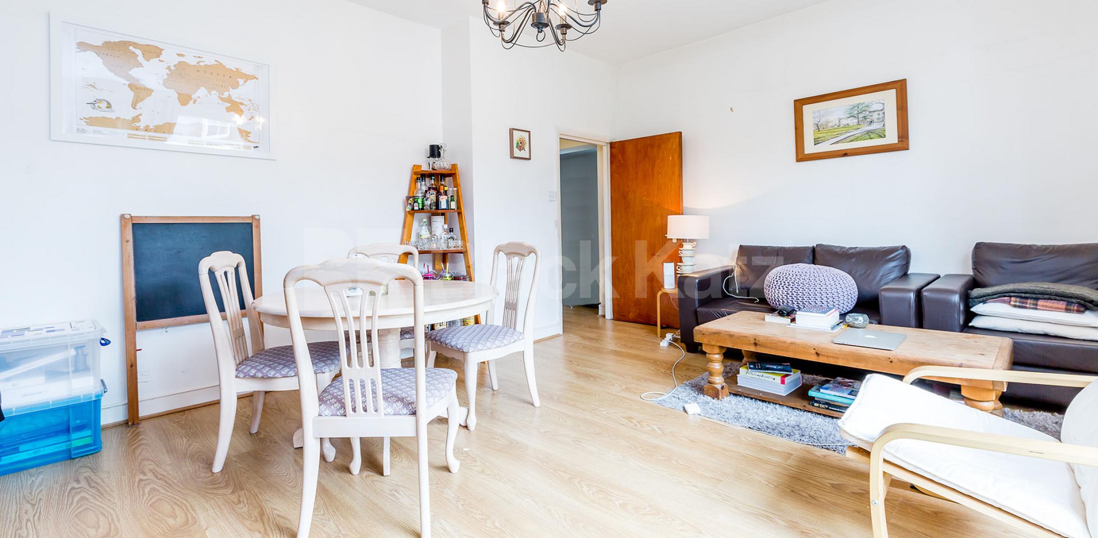 			SPACIOUS BRIGHT AND AIRY TWO BEDROOM APARTMENT, 2 Bedroom, 1 bath, 1 reception Flat			 Regina Road, FINSBURY PARK-STROUD GREEN 
