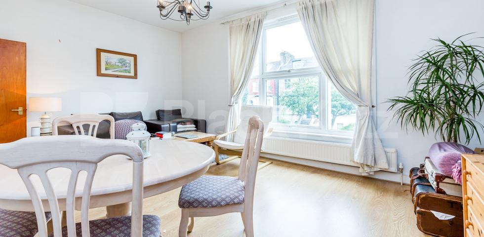 			SPACIOUS BRIGHT AND AIRY TWO BEDROOM APARTMENT, 2 Bedroom, 1 bath, 1 reception Flat			 Regina Road, FINSBURY PARK-STROUD GREEN 
