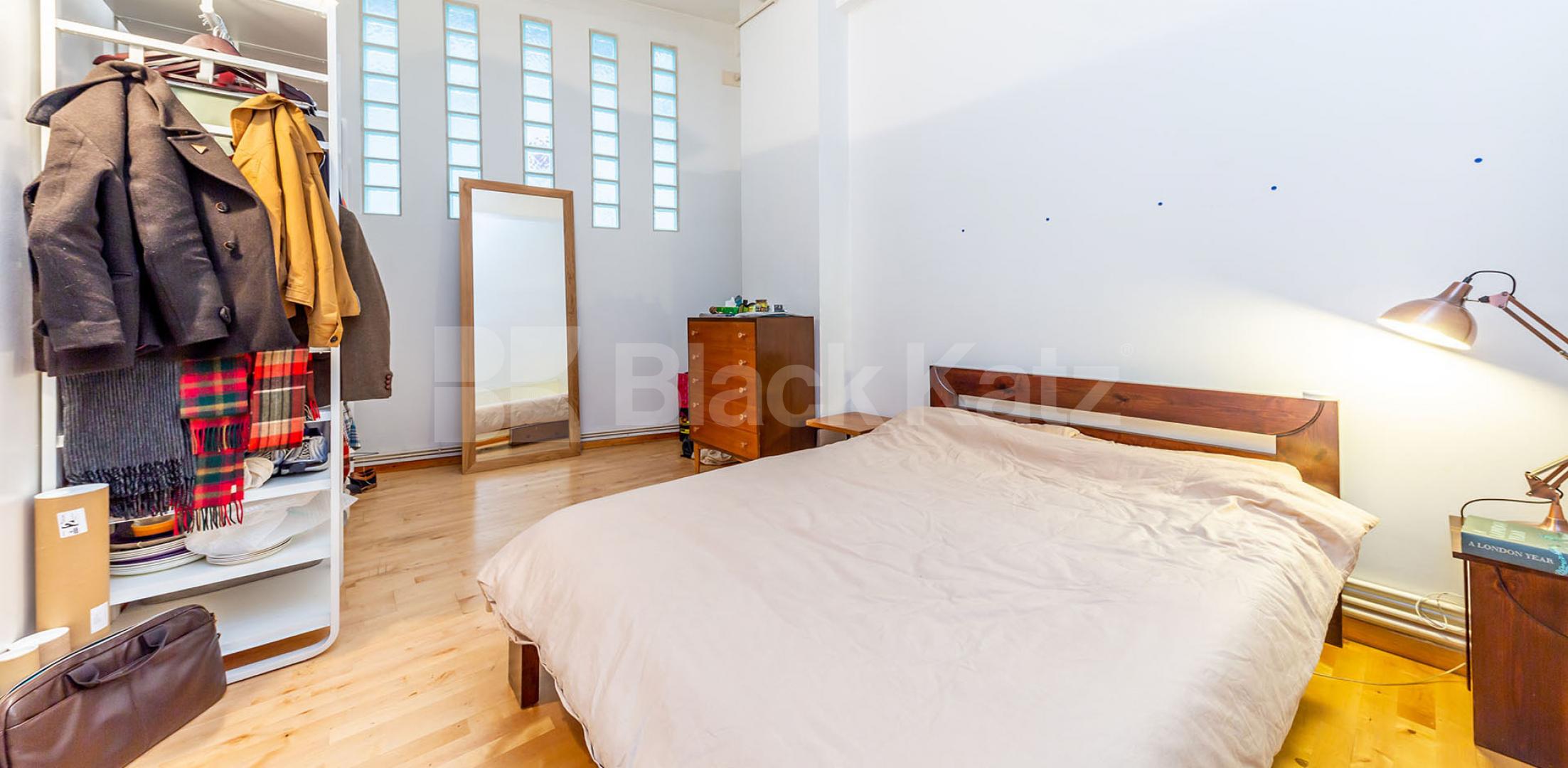 			1 Bedroom, 1 bath, 1 reception Apartment			 EAGLE HOUSE-EAGLE WHARF ROAD, CANONBURY-OLD STREET