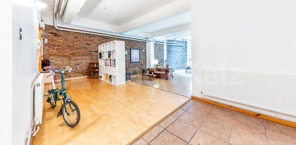 			1 Bedroom, 1 bath, 1 reception Apartment			 EAGLE HOUSE-EAGLE WHARF ROAD, CANONBURY-OLD STREET