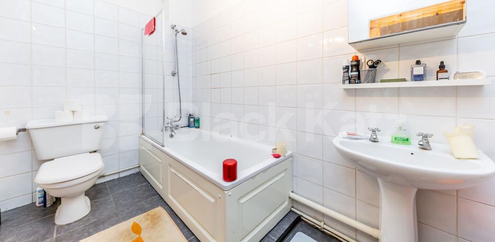 			1 Bedroom, 1 bath, 1 reception Apartment			 EAGLE HOUSE-EAGLE WHARF ROAD, CANONBURY-OLD STREET