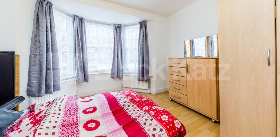			4 Bedroom, 1 bath, 1 reception Apartment			 Richmond Grove N1, ISLINGTON