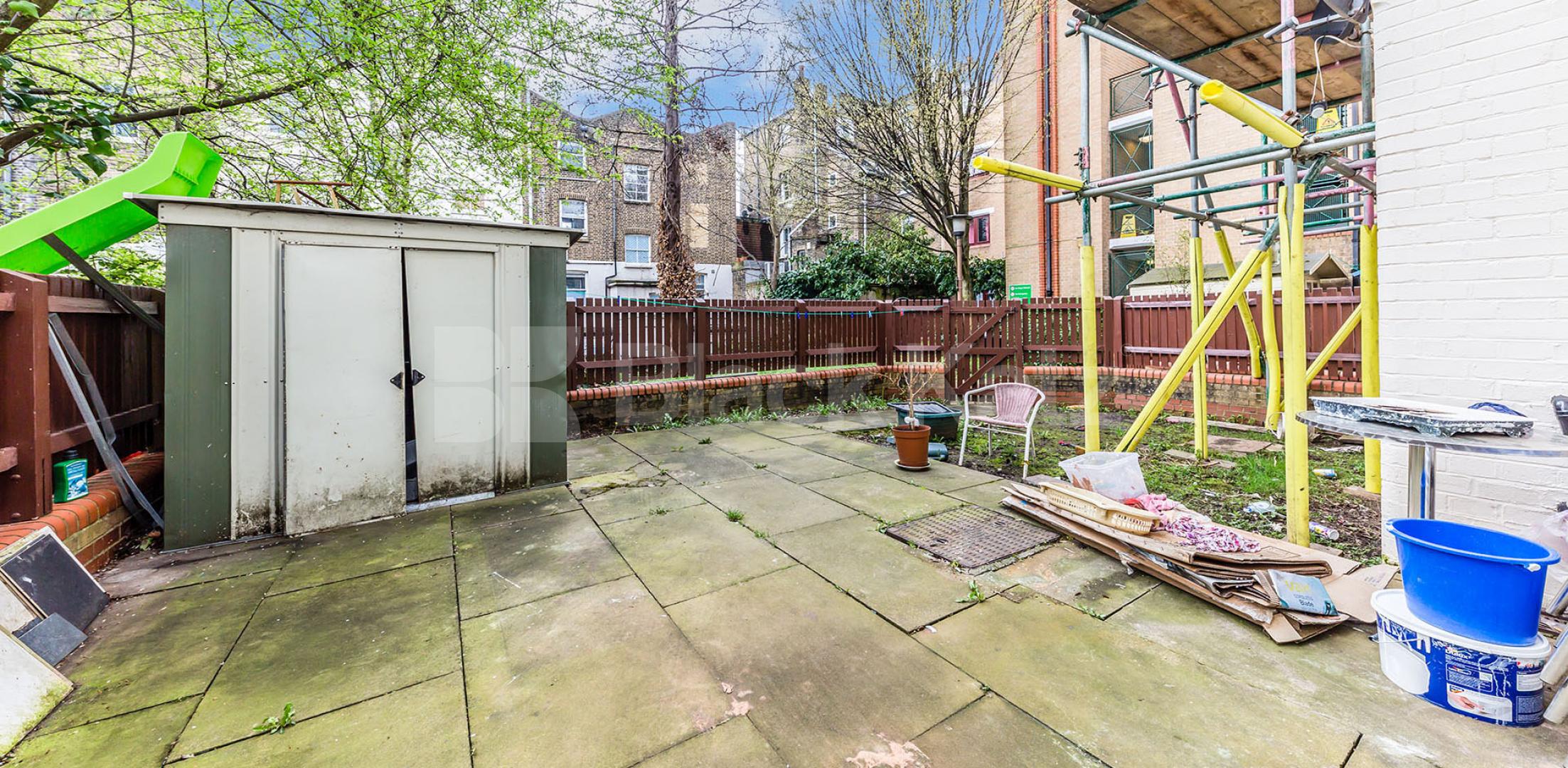 			4 Bedroom, 1 bath, 1 reception Apartment			 Richmond Grove N1, ISLINGTON