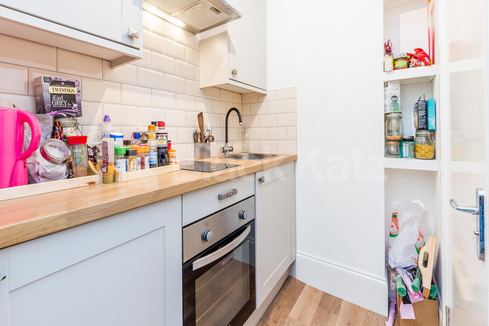 			Studio Apartment, 1 bath, 1 reception Apartment			 Fortis Green Road, Muswell Hill