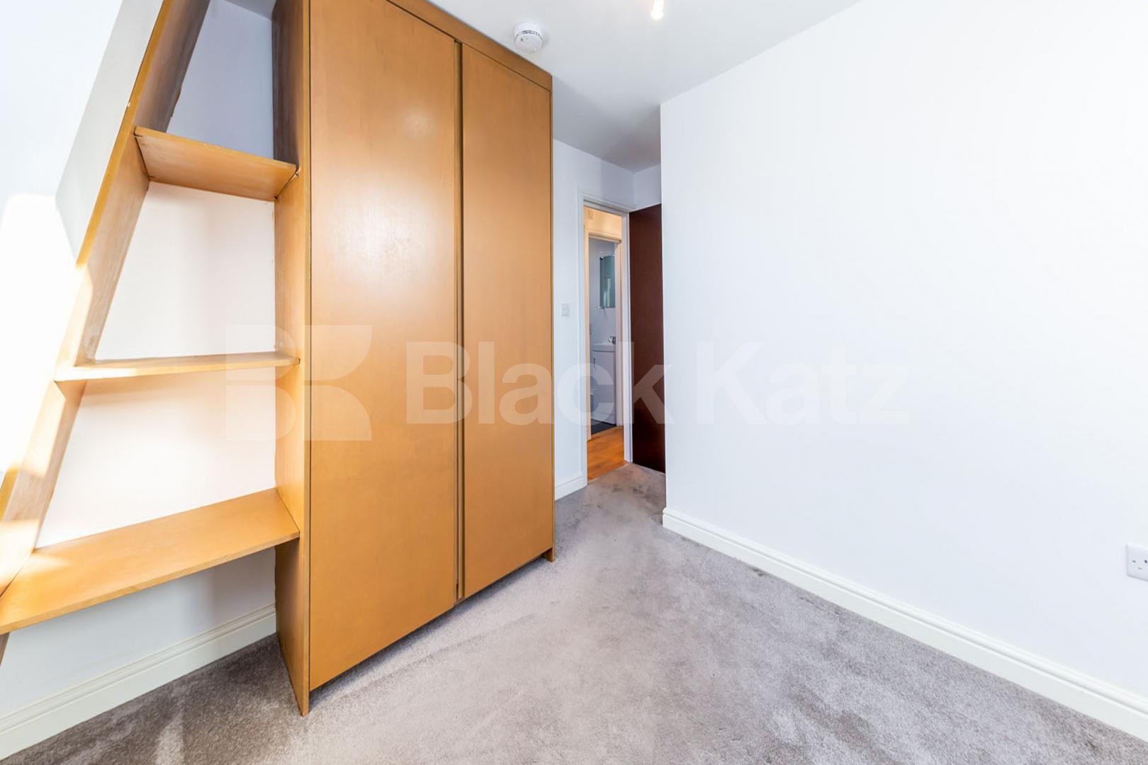 one bedroom with an additional room to be used as a study  Springdale Road, Stoke Newington