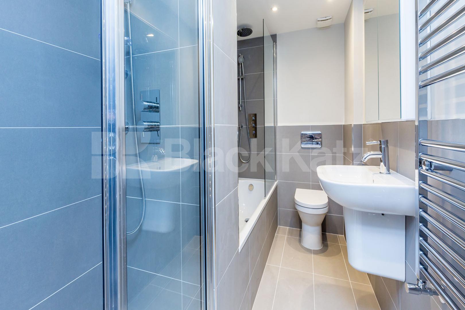 Impressive 3 bedroom warehouse conversion with floor to ceiling windows   Eagle Wharf Road, Shoreditch Park