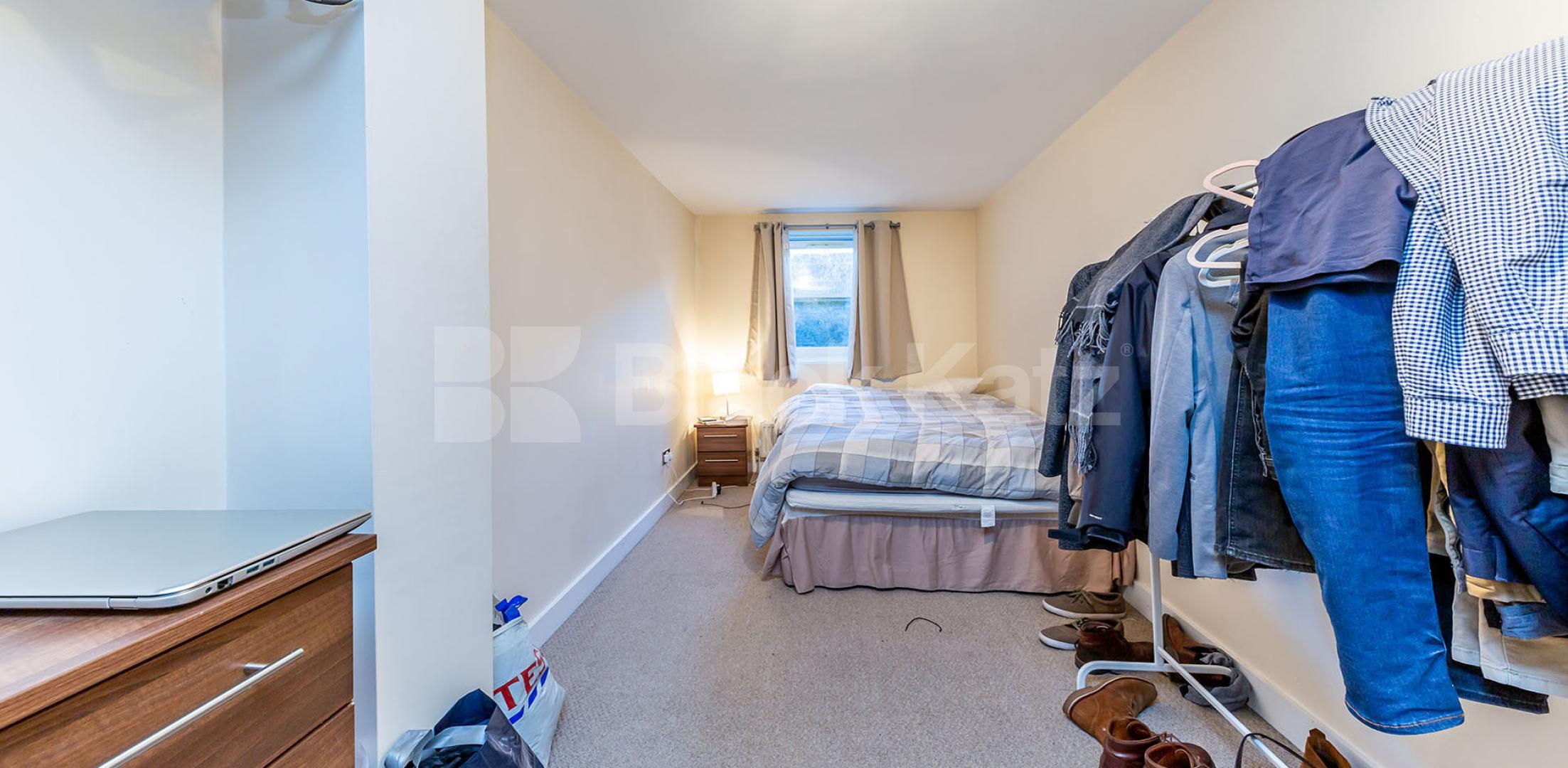 			GREAT 2 BEDROOM FLAT IN THE HEART OF ANGEL , 2 Bedroom, 1 bath, 1 reception Apartment			 Chapel Market   , ANGEL 