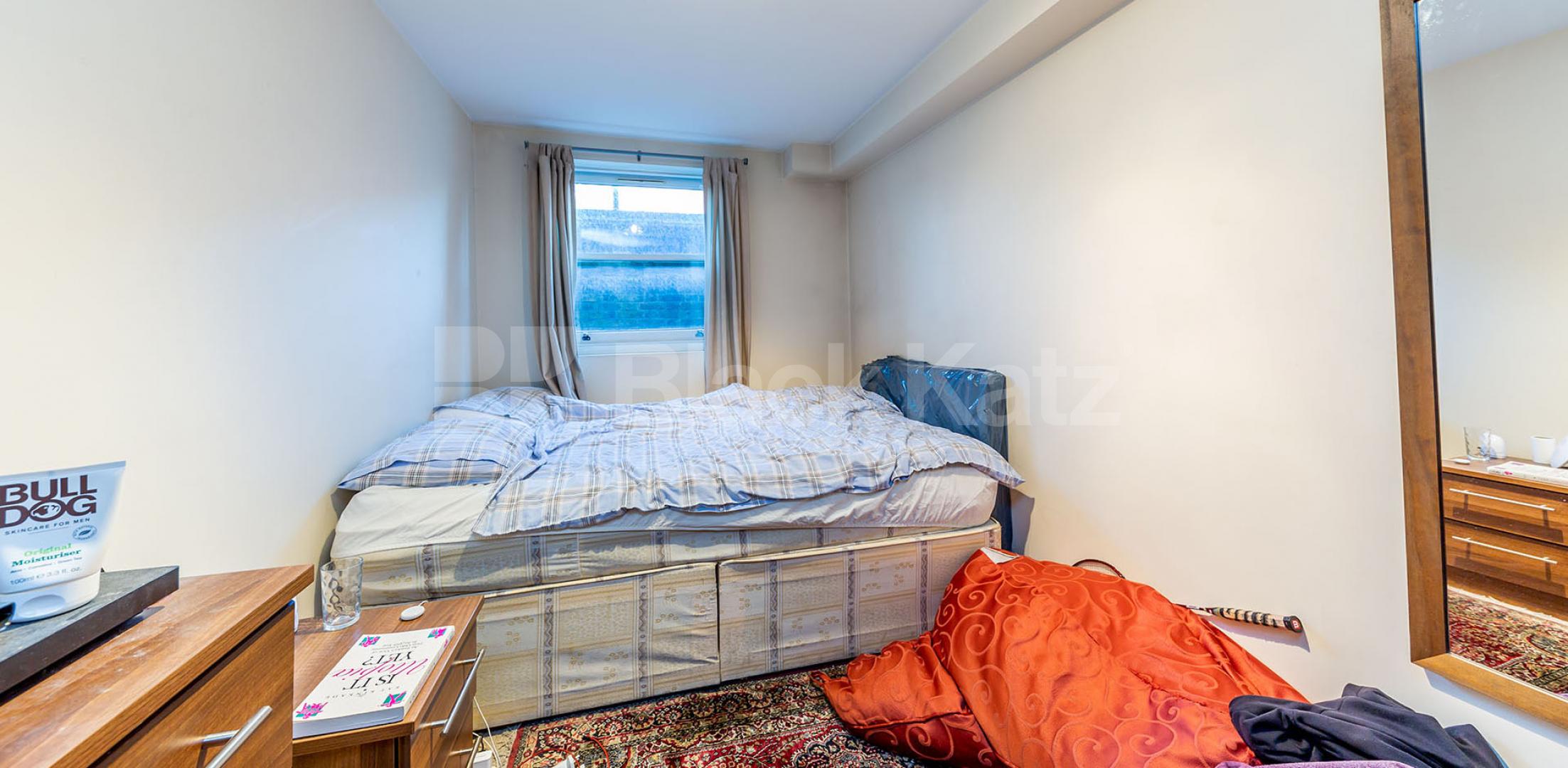 			GREAT 2 BEDROOM FLAT IN THE HEART OF ANGEL , 2 Bedroom, 1 bath, 1 reception Apartment			 Chapel Market   , ANGEL 