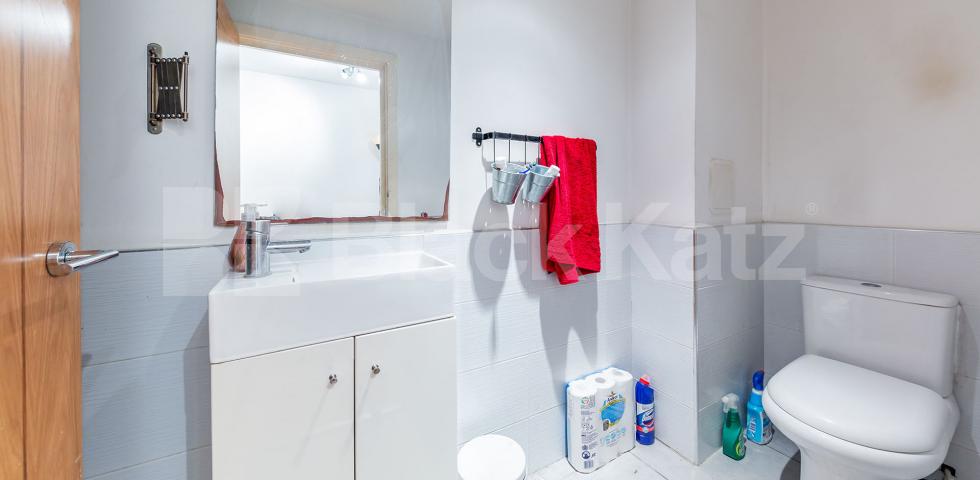 			GREAT 2 BEDROOM FLAT IN THE HEART OF ANGEL , 2 Bedroom, 1 bath, 1 reception Apartment			 Chapel Market   , ANGEL 