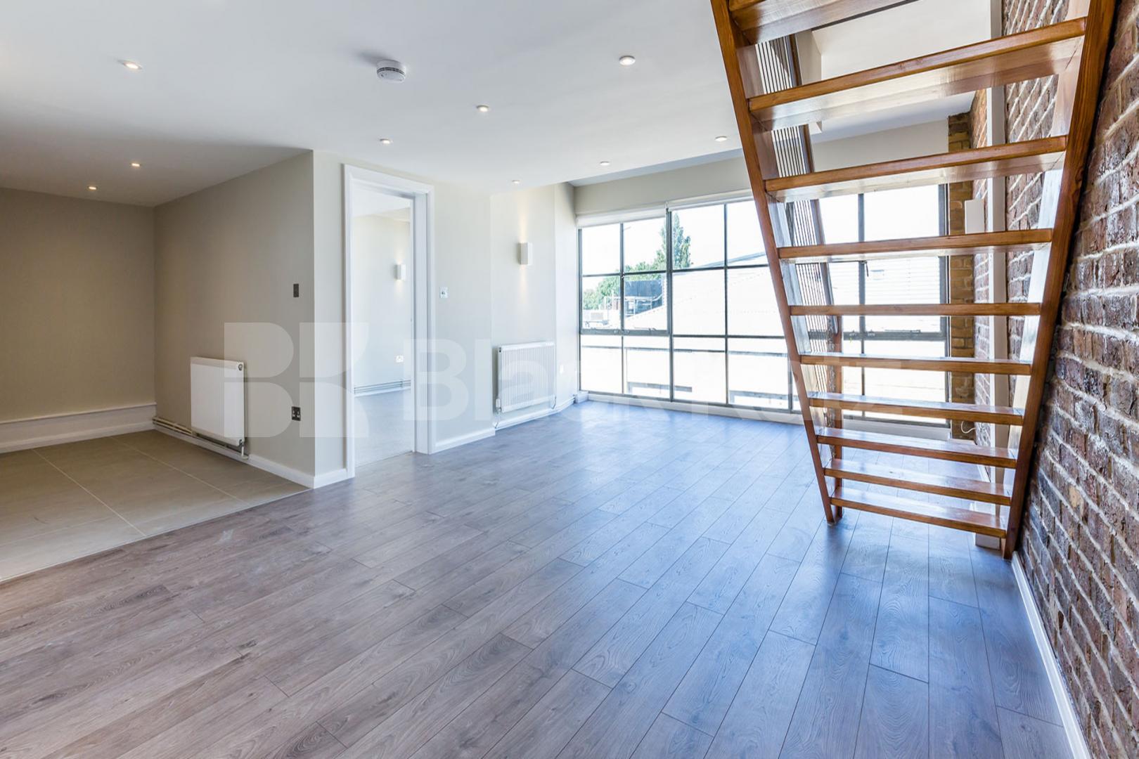 Impressive 3 bedroom warehouse conversion with floor to ceiling windows   Eagle Wharf Road, Shoreditch Park