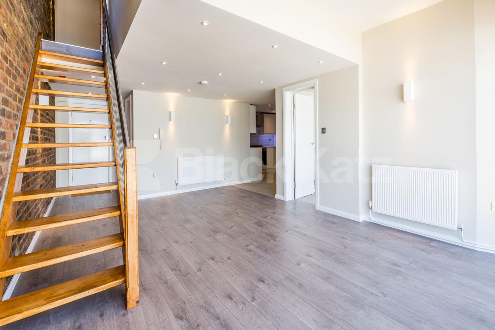 Impressive 3 bedroom warehouse conversion with floor to ceiling windows   Eagle Wharf Road, Shoreditch Park